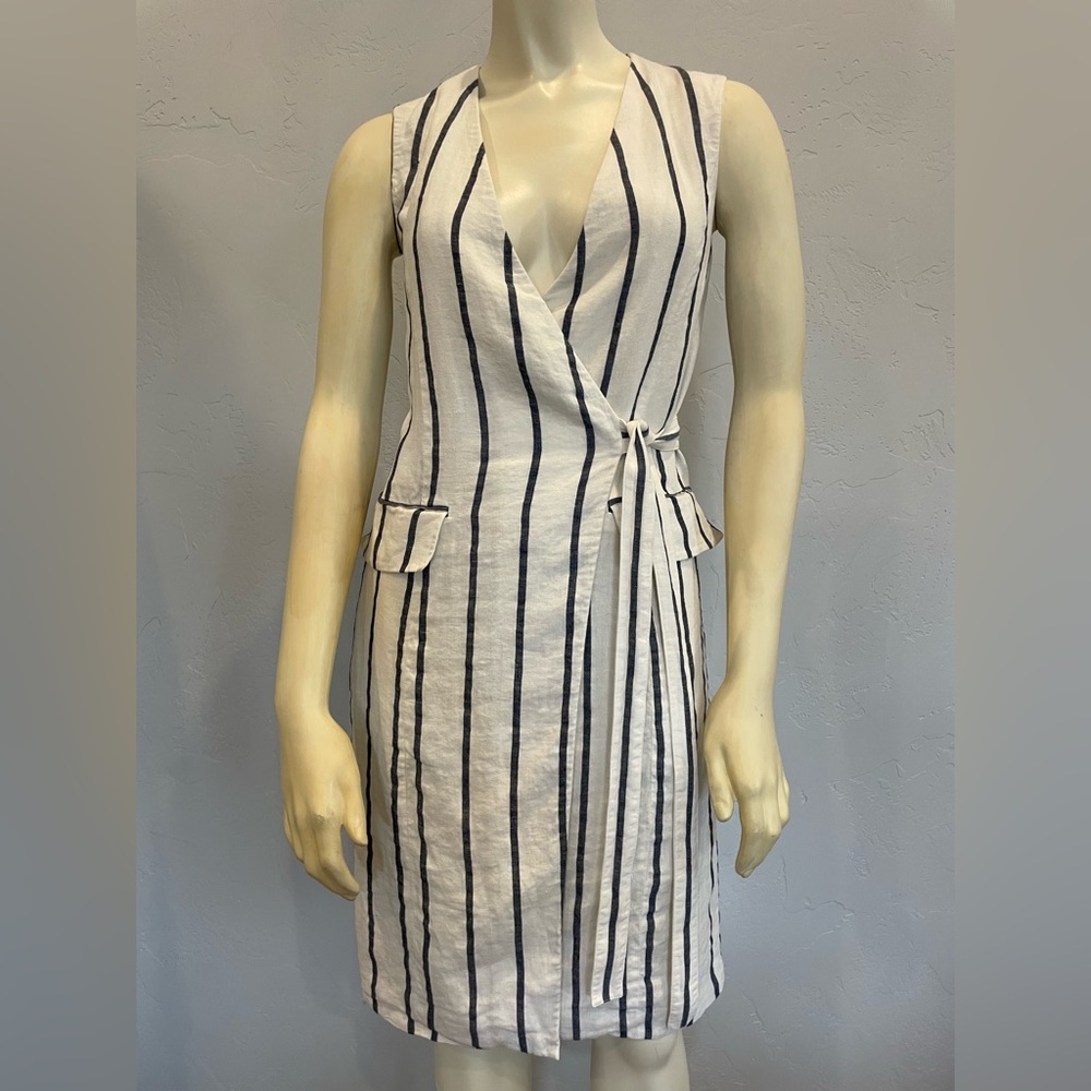 New Theory “Livwilth” linen Navy striped wrap dress size 0
